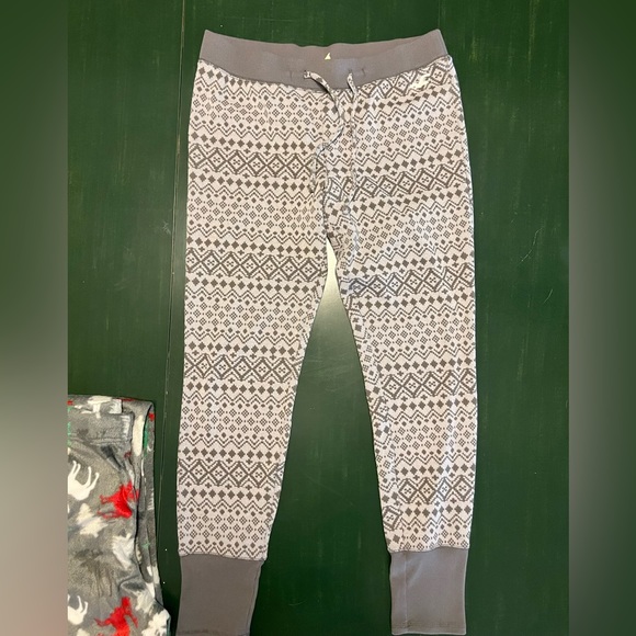 Woman’s PJ Pants Bundle - Picture 2 of 9